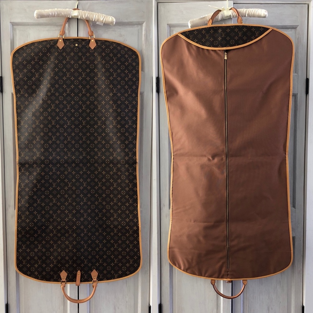 High Mirror Quality Garment Bag.